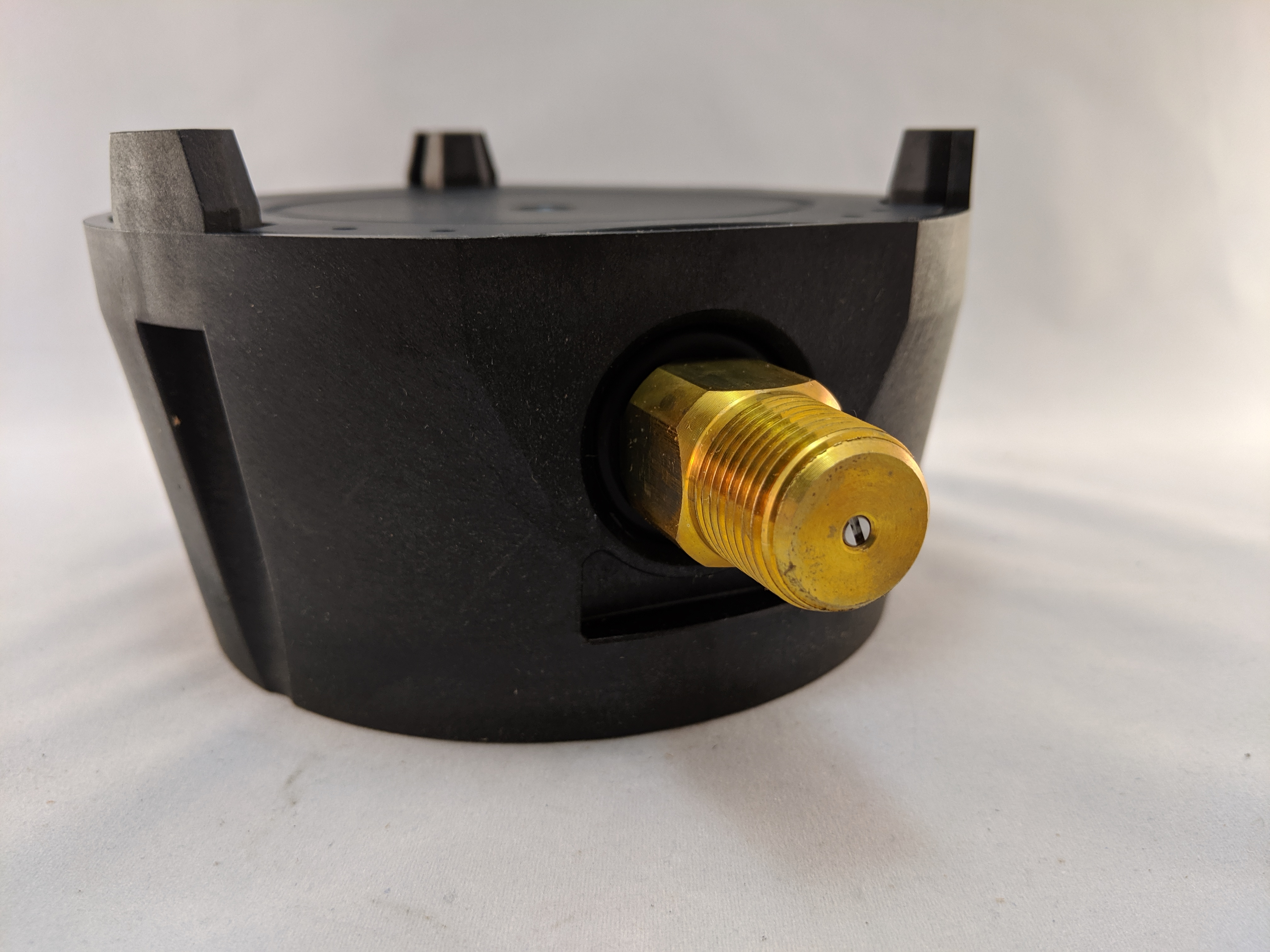 212.34.4.5"  100 psi 1/2 NPT lower mount