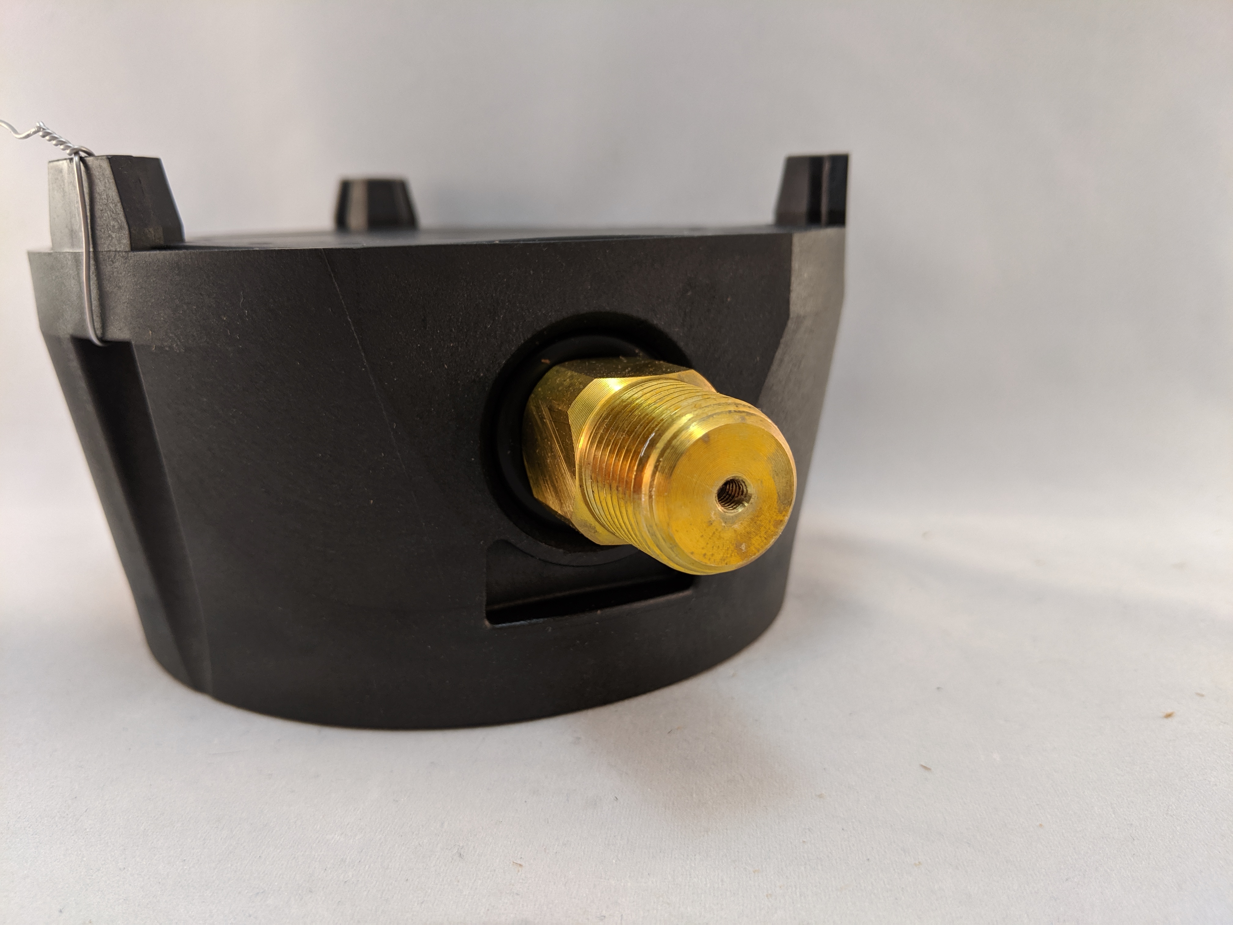 212.34.4.5"  160 psi 1/2 NPT lower mount