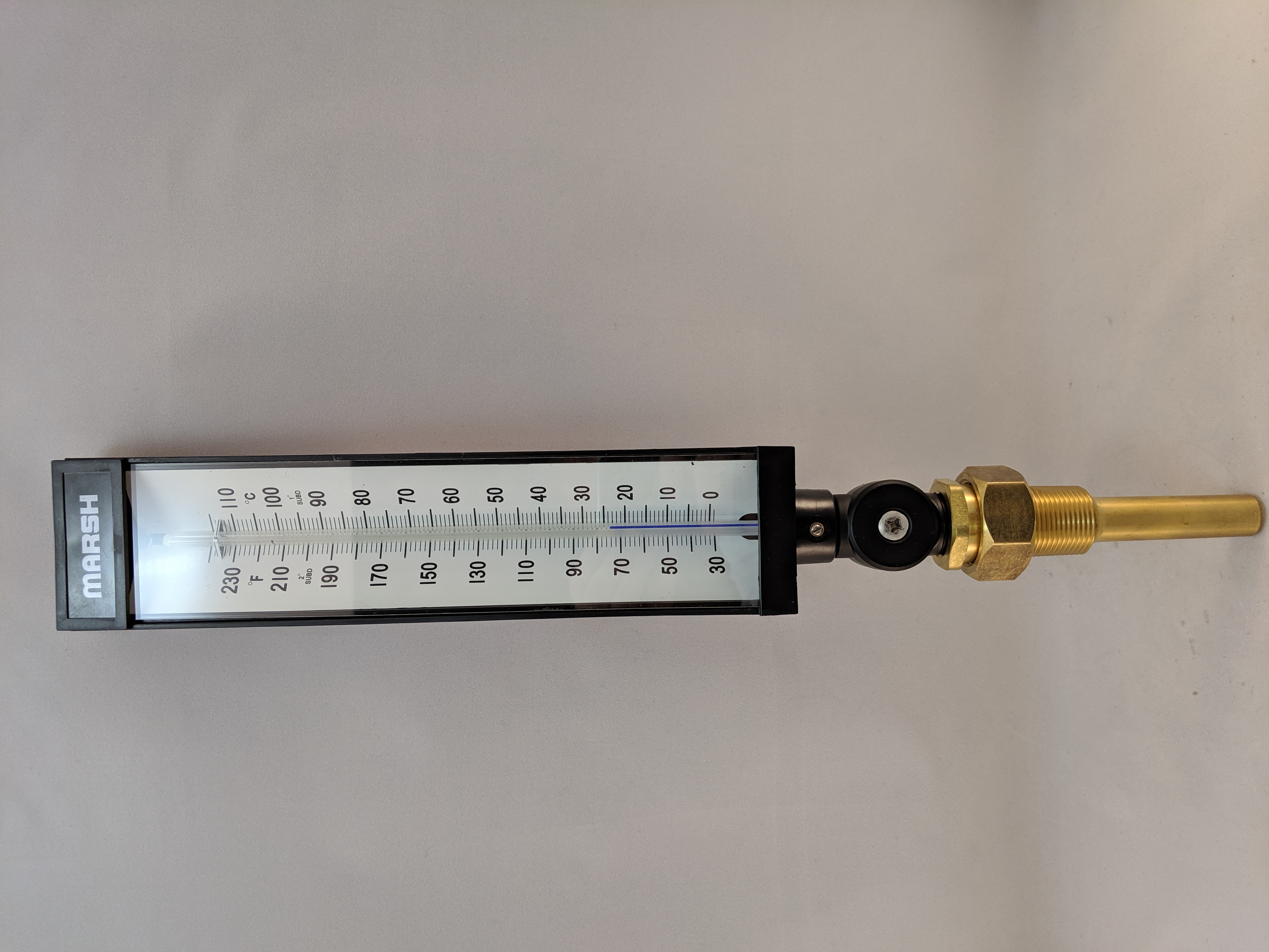 IND THERM 9"SCALE 3.5"STEM 30/240F ADJ ANGLE W/BRASS WELL