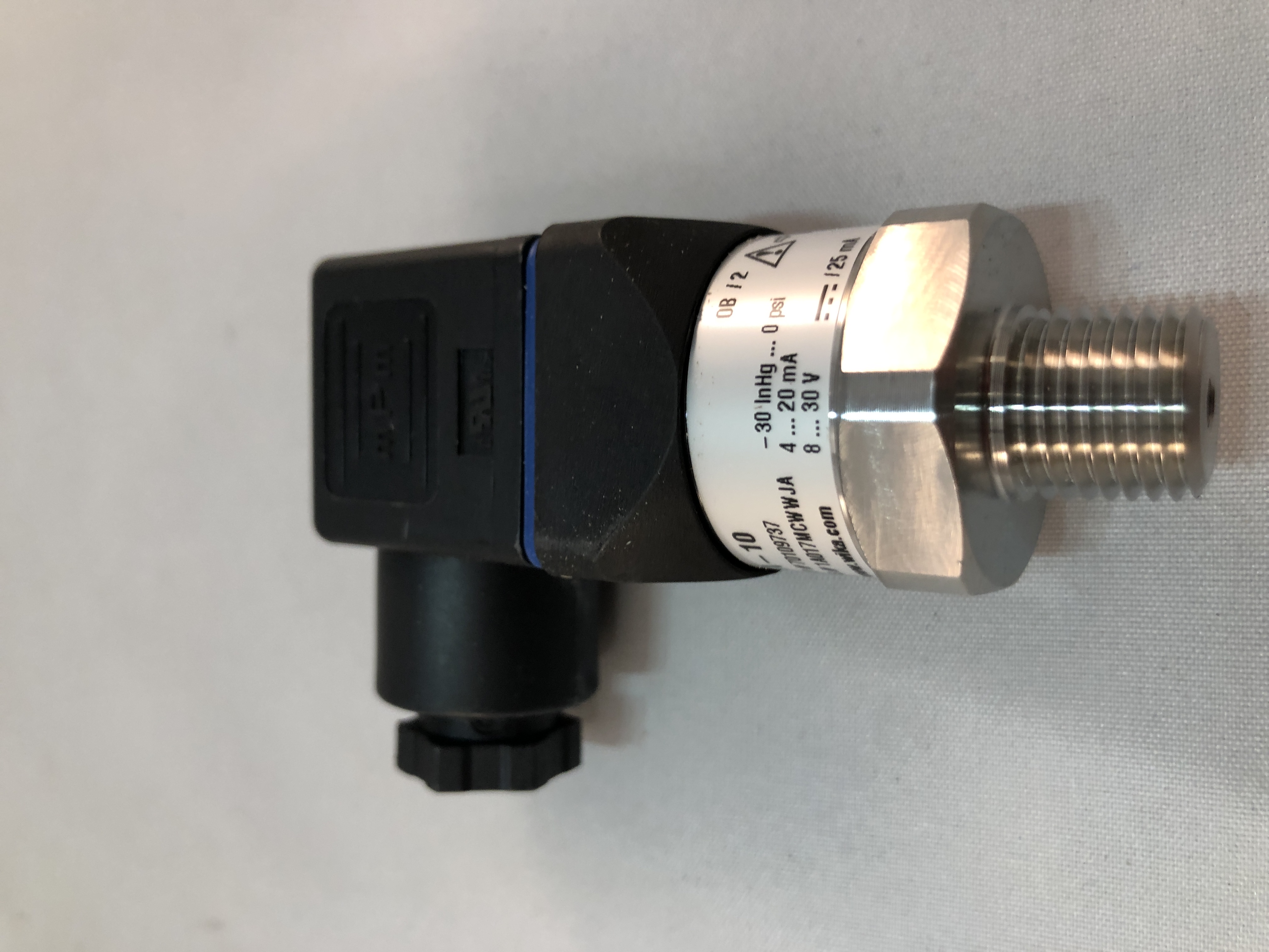 WIKA A-10; -30 InHG Vacuum; 1/4 NPT; 4 ... 20 mA, 2-wire