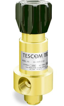 [44-1313-2082-005] 44-1300 SERIES REGULATOR BRASS, 0-600PSI OUT, 1/2"NPT, PORTING, LEFT HAND INLET, 1/4" NPT GAUGE PORT AT 60 DEG